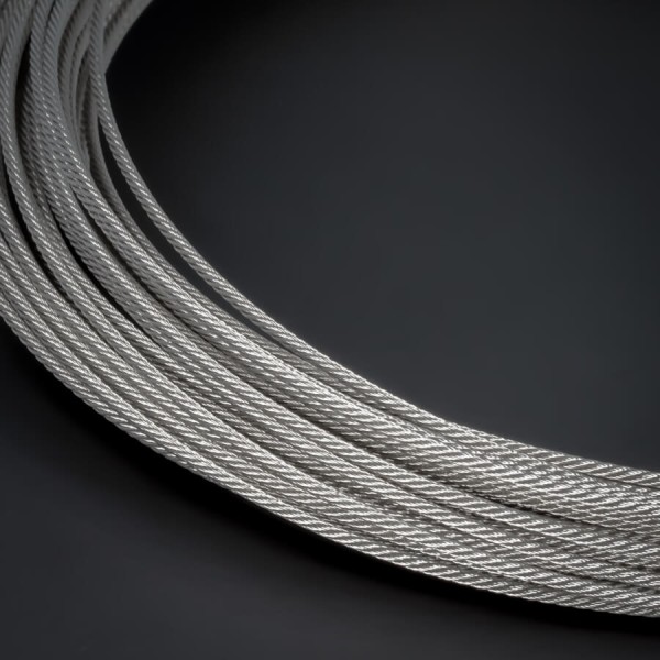 Edelstahl Seile V4A 7x7 Seilstärke:1,5mm mehrere Seile auf dunklem Untergrund