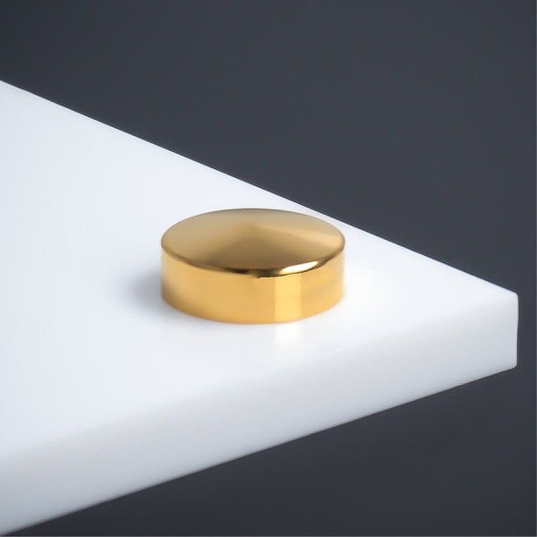 Zierkappe Edelstahl Gold 18mm angeschrägt auf weißer Platte
