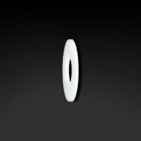 Unterlegscheibe POM Kunststoff gedreht stehend auf dunklem Untergrund