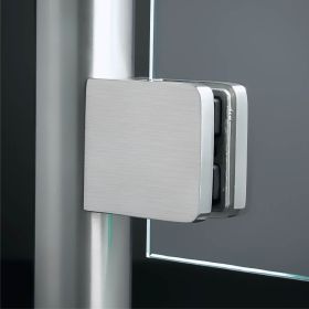 Glashalter Edelstahl V2A für Rundrohr Ø 42,4 montiert an Pfosten mit dunklem Untergrund