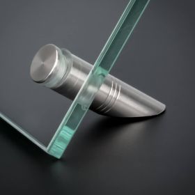 Tisch-Schildhalter für Platten mit Bohrung Edelstahl Ø 12 mm montiert mit Scheibe auf dunklem Untergrund