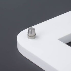 Buchstabenhalterung mit Klick-Technik montiert auf Einzelbuchstabe