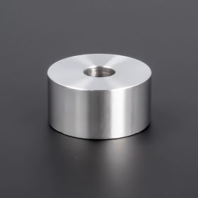 Distanzscheibe M8 | M10 | Distanzrolle Edelstahl Ø30x15m liegend auf dunklem Untergrund