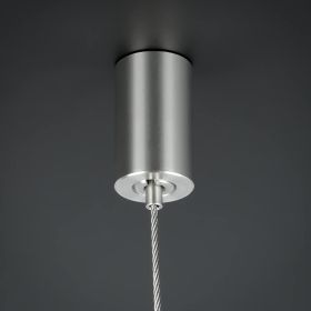 Schildaufhängung Edelstahl Deckenteil mit Seil auf schwarzen Untertergrund