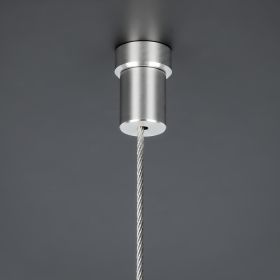 Deckenhalterung Oberteil aus Edelstahl an Decke montiert mit Seil vor grauen Hintergrund