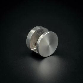 Tischaufsteller Klemme Edelstahl Bilder stehend auf dunklem Untergrund